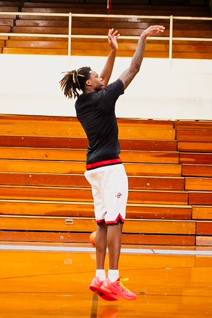 Guard working through shot creation reps at a Snow Method session